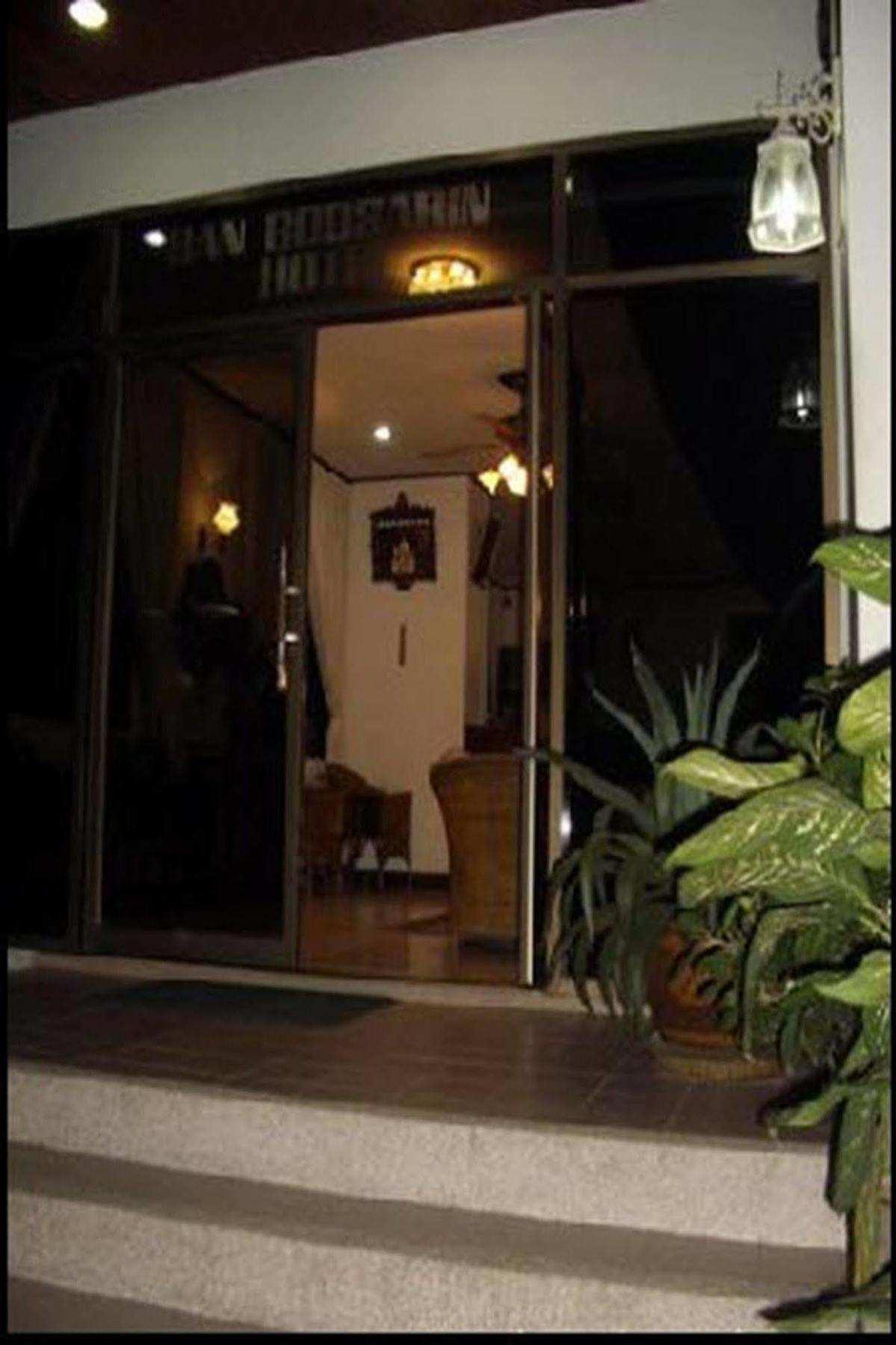 Baanbusarin Hotel Hua Hin Exterior foto